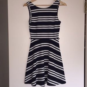 Modcloth Everly brand navy striped summer dress